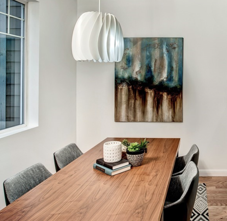 2 modern dining space with modern pendant lighting